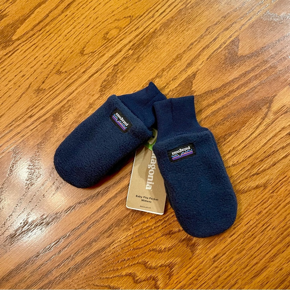 Patagonia Baby Pita Pocket Mittens - NWT!